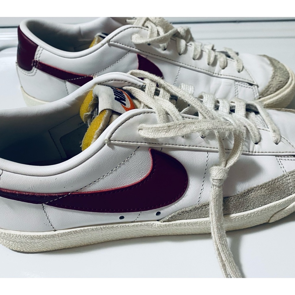 Nike Blazer Low '77 Vintage sneakers in a white and Team Red colorway
